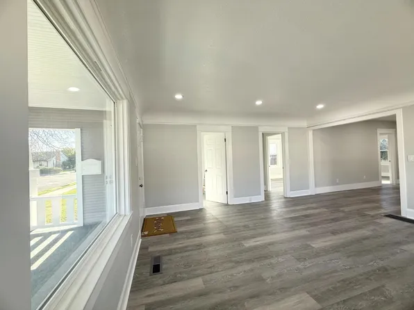 11 E Ellis St, Stockton, CA 95204