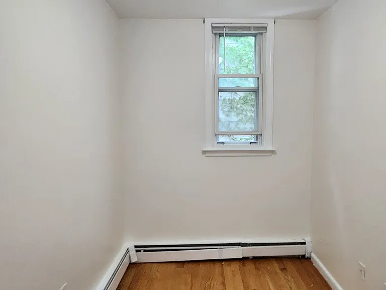 667 Saratoga St #2 — Photo 9
