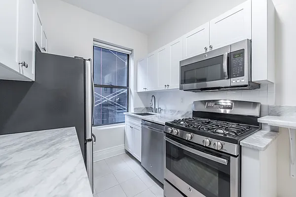 Rented by Thor Equities | media 6