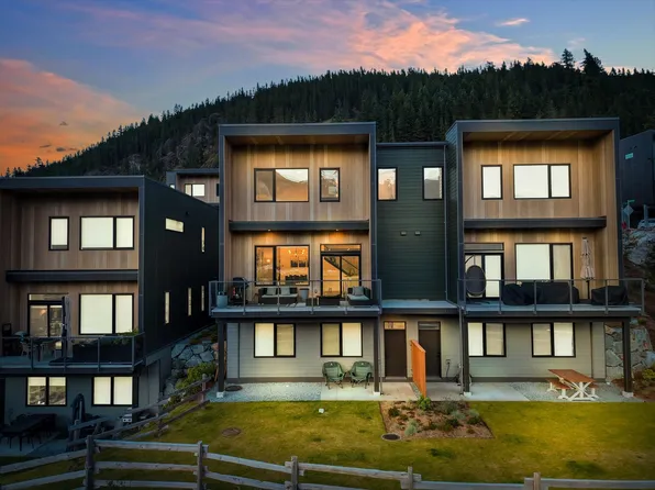 39249 Stellar Dr, Squamish, BC V8B 1G2