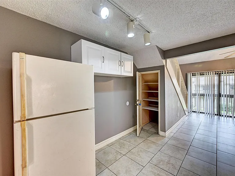 12900 Walden Rd #6 — Photo 6