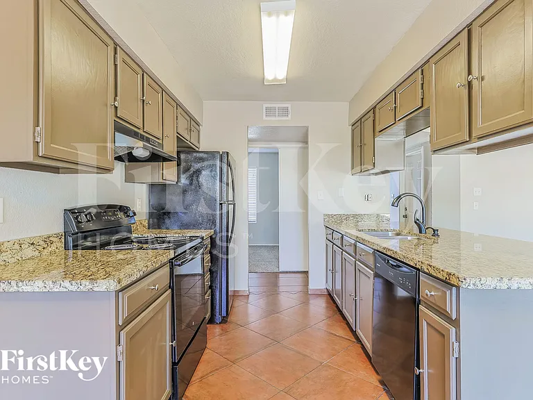 2670 W McNair St — Photo 7