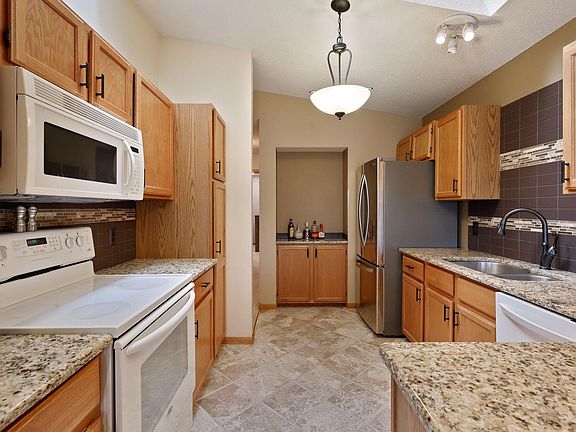 3rd image of 5602 Sanibel Dr