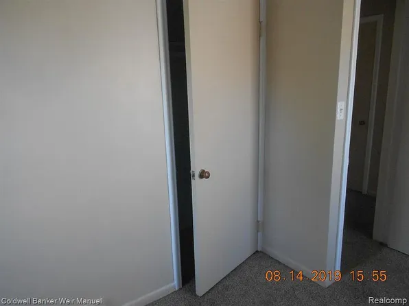 17636 Chester St, Detroit, MI 48224