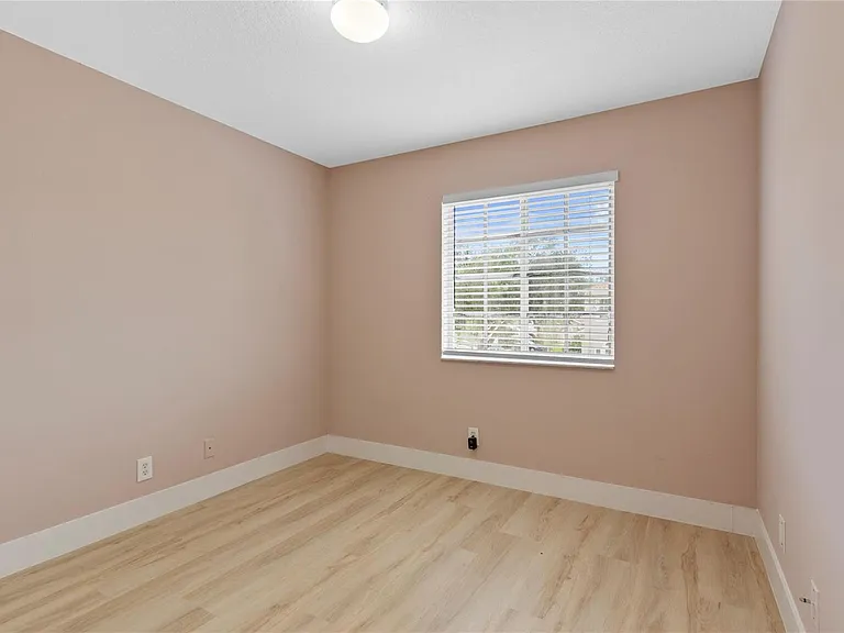 1186 SW 44th Ave #1186 — Photo 9