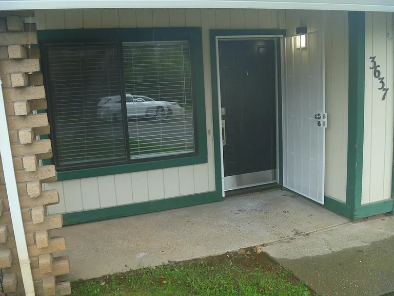 3637 Sutterwoods Way — Photo 3