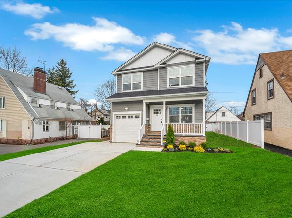 94 Manor Avenue, Hempstead, NY 11550