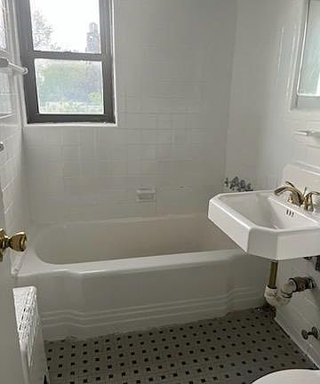 3rd image of 425 Mount Prospect Ave APT 209