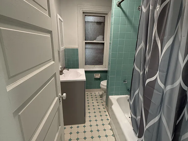 221 Pine St — Photo 14