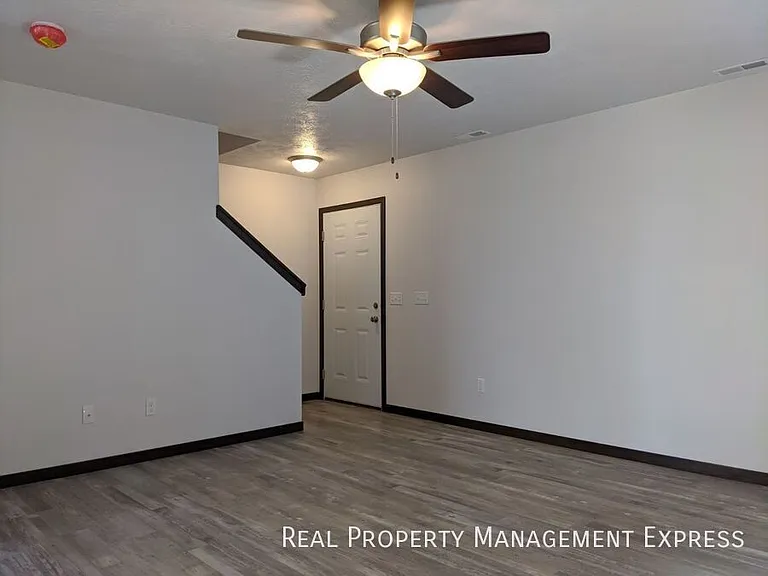 2218 S Ronsiek Ave — Photo 13