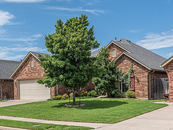2nd image of 17313 Avila Ln
