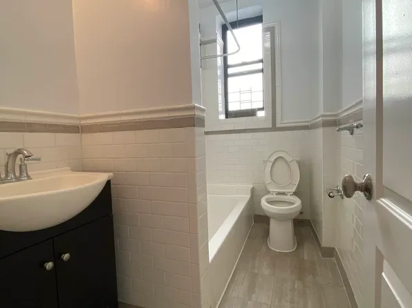 838 Riverside Drive image 4 of 12