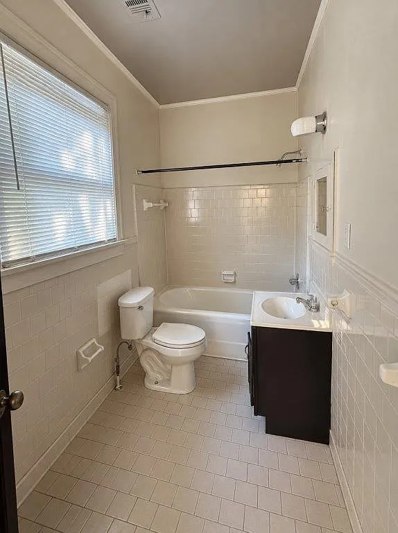 1 bed, 800 sqft, $795 — Photo 3