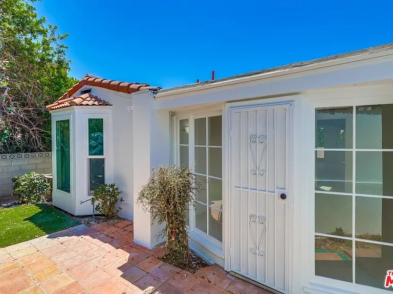 1318 S Longwood Ave — Photo 41