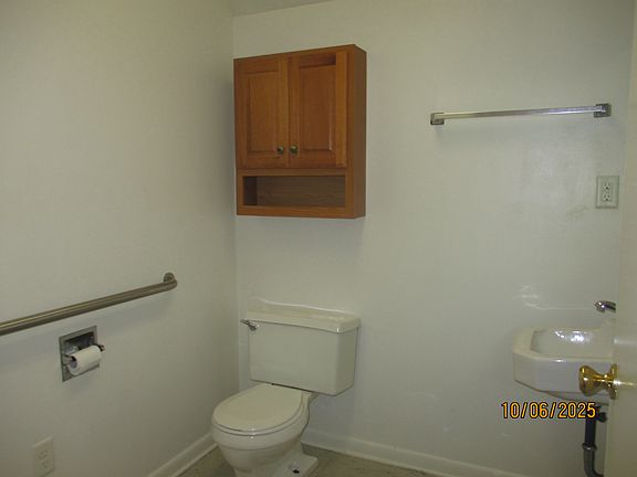 417 S Magnolia Apt A - Photo 5_10062025