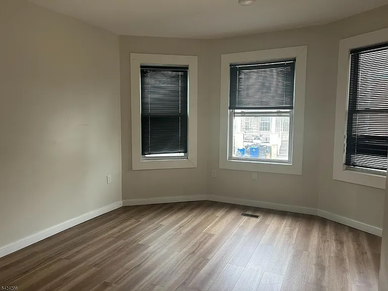 194 Wainwright St #1 — Photo 6