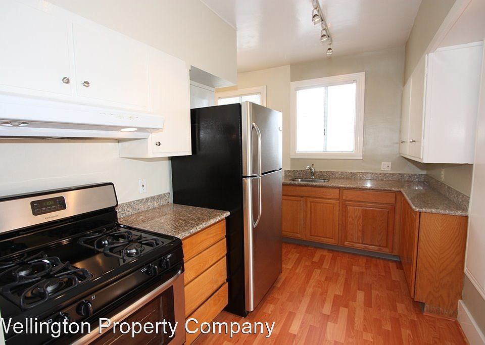 1st image of 817 Erie St APT 4
