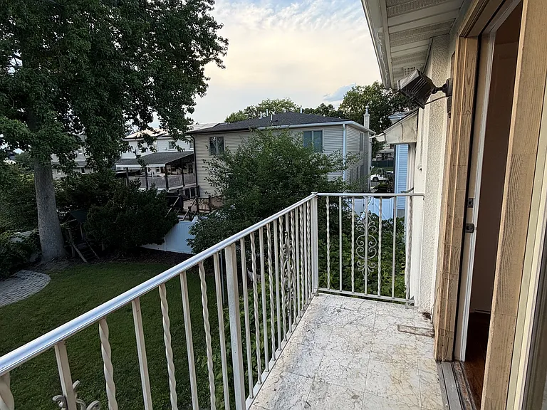 501 Taylor Ave #2 — Photo 8
