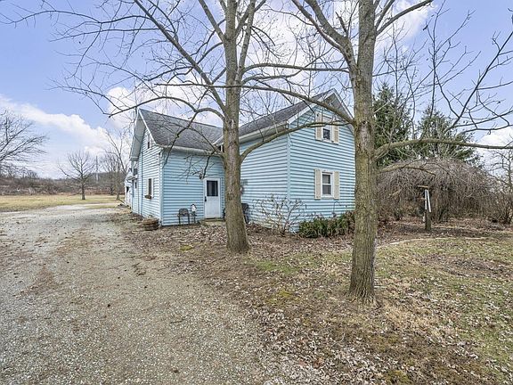 2nd image of 1602 Troy Rd