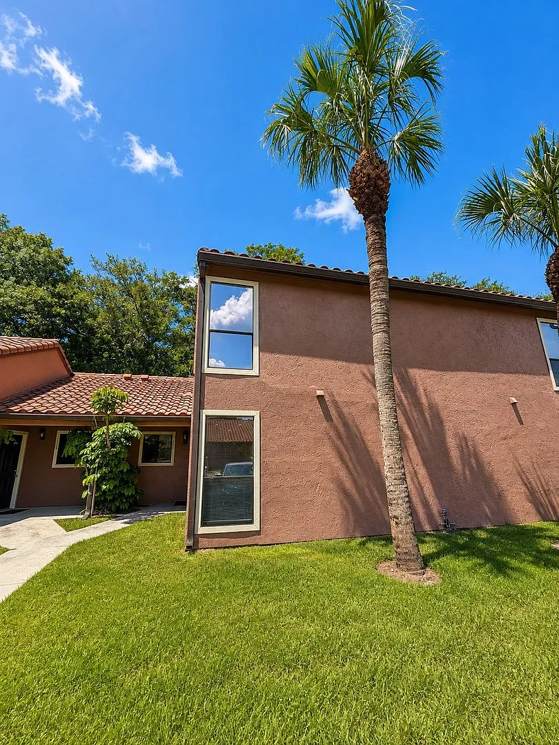 Beautifully Renovated 2BR/2BA Winter Park Townhome Private Primary Suite & Resort-Style Amenities! — Photo 1