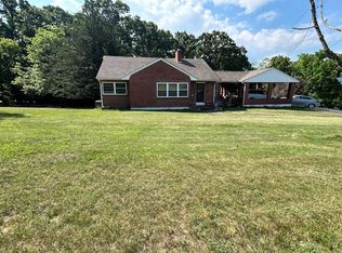 1852 Peppers Ferry Rd, Pulaski, VA 24301