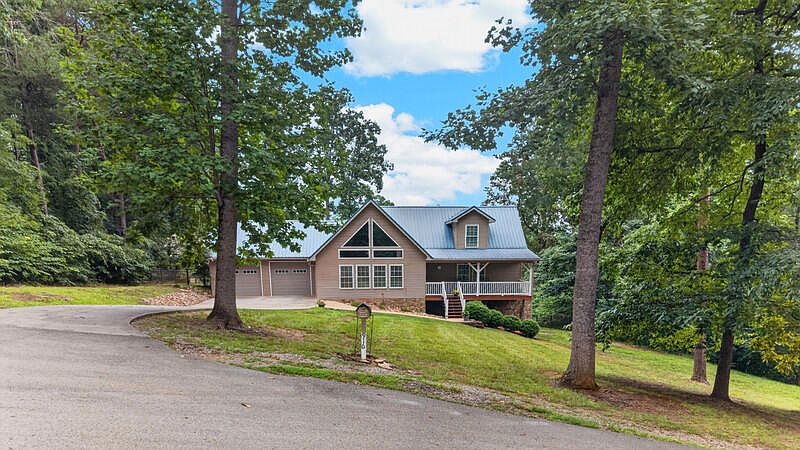 1st image of 916 Redbud Dr