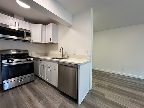 4th image of 201 Ladera St #22