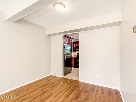 5th image of 35 Mizzen Dr