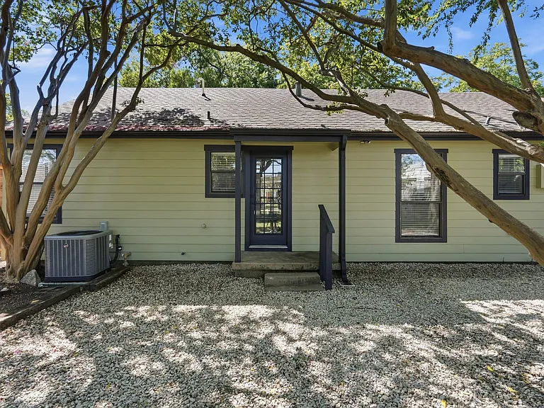 9011 Angora St — Photo 22