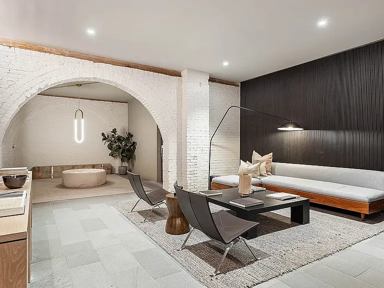 168 Plymouth St #4B — Photo 12
