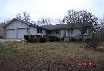 1st image of 2 Tavistock Dr
