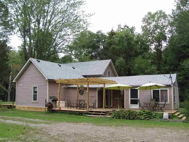 6594 Swartout Rd photo 1
