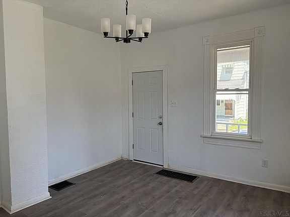 5th image of 114-114 1/2 I St