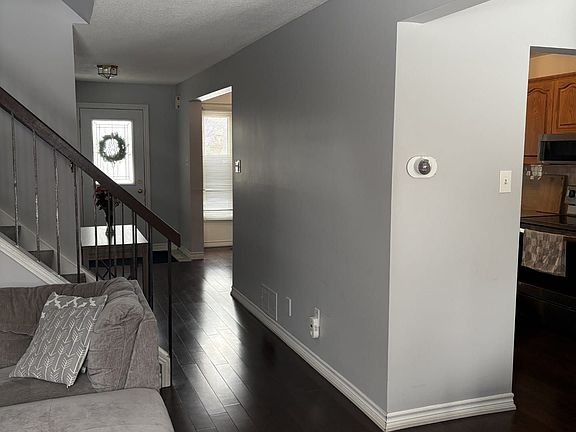 4th image of 30 Thatcher Ct