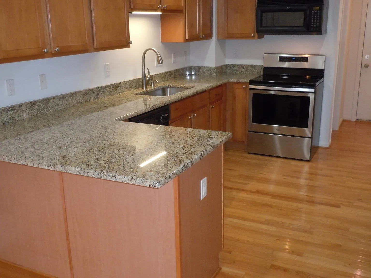 312 James Cir — Photo 4