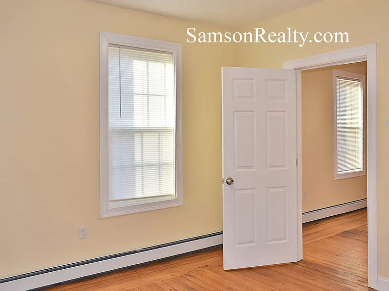 275 N Brow St #2 — Photo 6