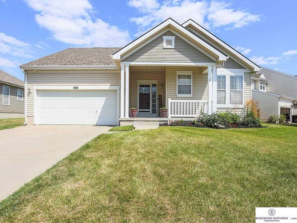 1st image of 2109 Petersen Dr