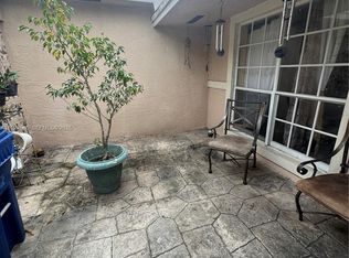 2231 NW 43rd Ter, Lauderhill, FL 33313