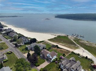 189 Neptune Dr, Groton, CT 06340