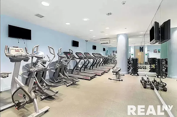 Rented by REAL New York | media 14