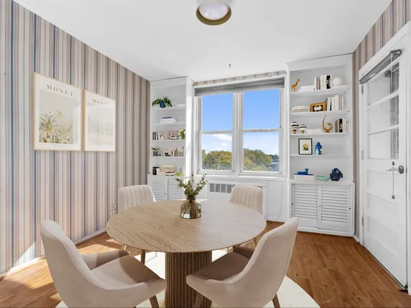 2711 Avenue X image 3 of 10