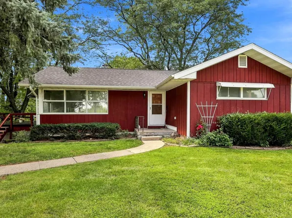 3017 John F Kennedy Rd, Dubuque, IA 52002