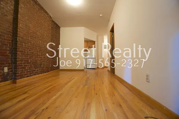 Rented by Street Realty Brokerage LLC | media 3