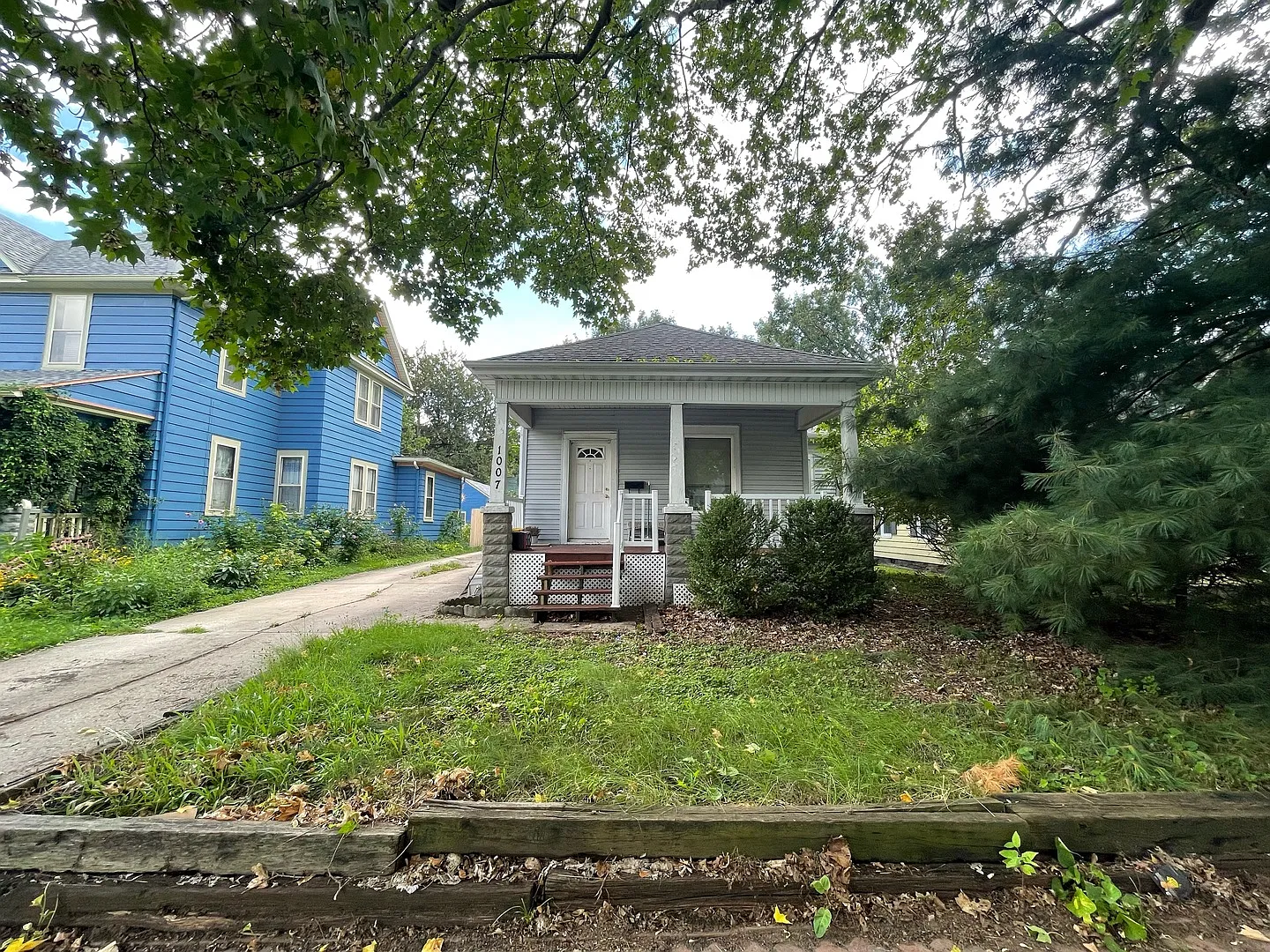 1007 E Main St photo 1
