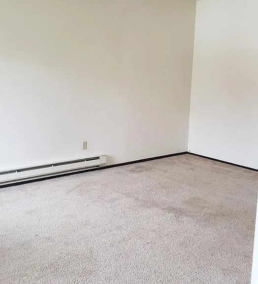 Heather Apartments — Photo 10
