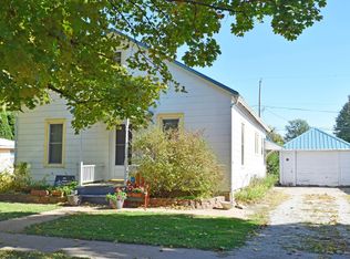 803 S 5th St, Fairfield, IA 52556