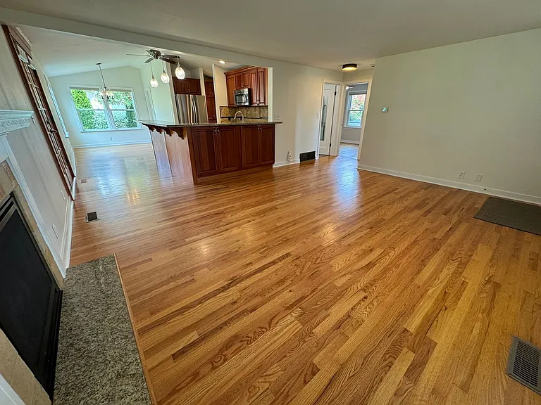 3420 W Bertona St — Photo 11