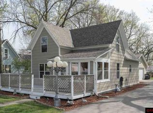 112 S Crystal St, Lake Crystal, MN 56055