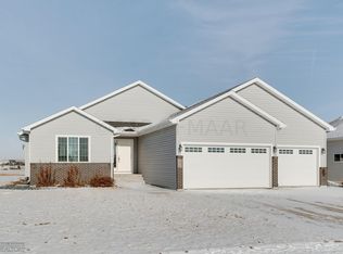 6471 59th Ave S, Fargo, ND 58104
