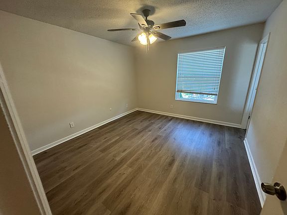 4th image of 1020 Lacouer Dr